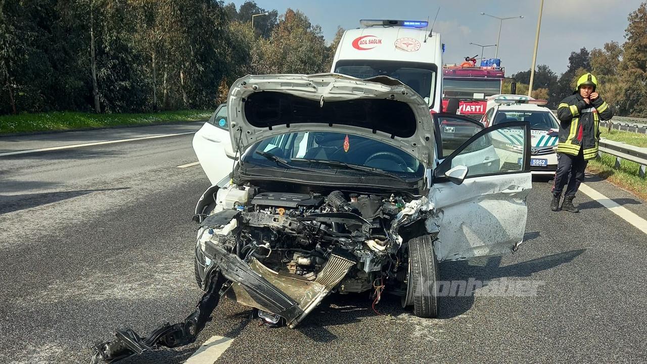 Kazaya müdahale eden ambulans ekibine otomobil çarptı: 1 sağlık görevlisi hayatını kaybetti 