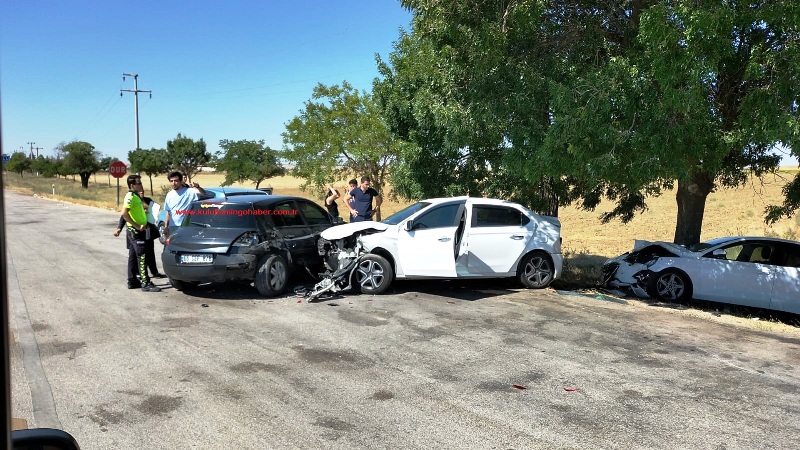 Kulu'da zincirleme trafik kazasında 3 kişi yaralandı