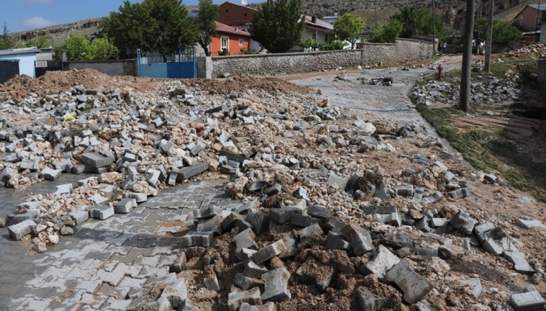 Sağanak yağış Konya’nın bir ilçesini bu hale getirdi